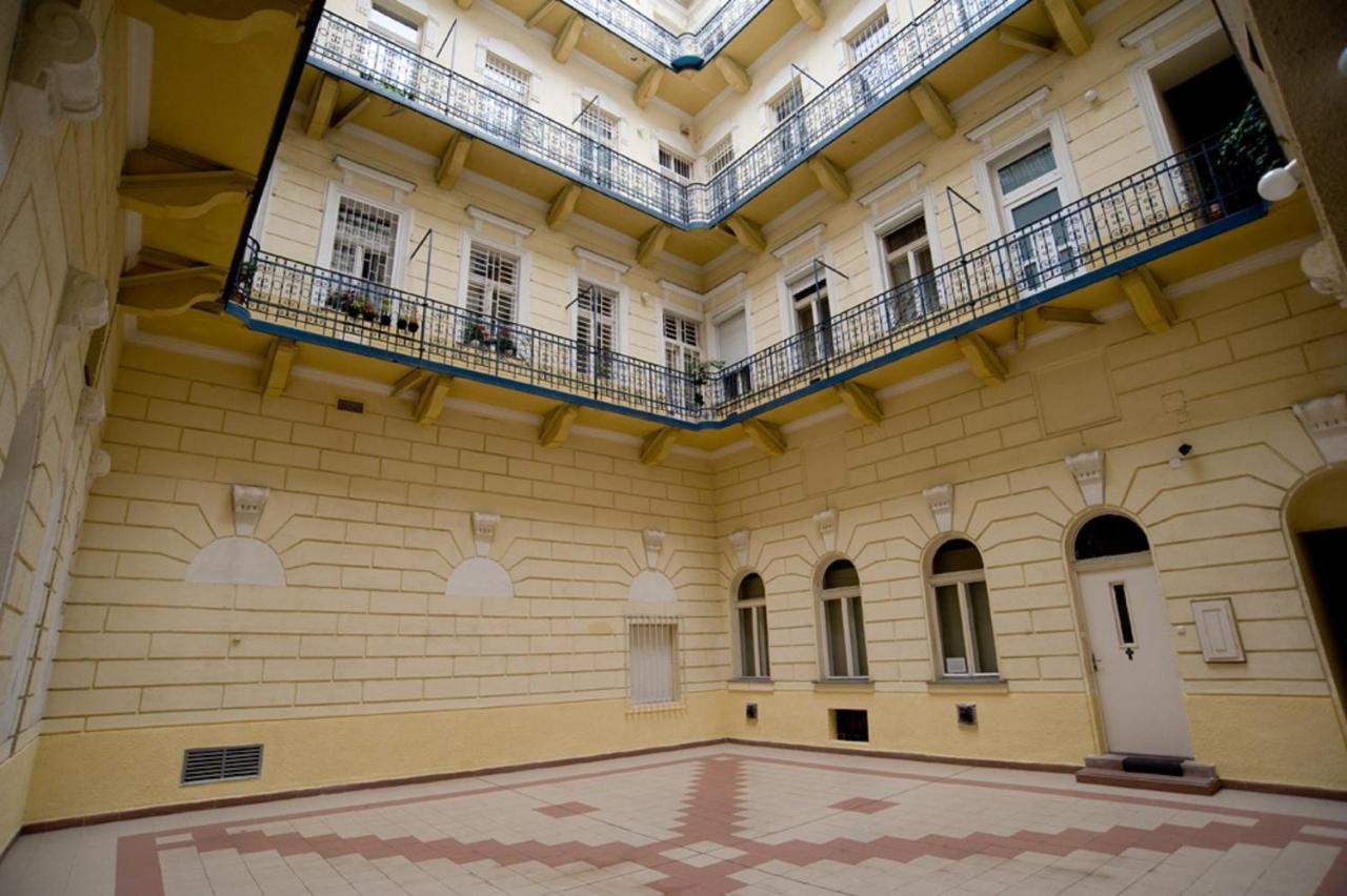 Luxury Paulay Street Apartment ブダペスト エクステリア 写真