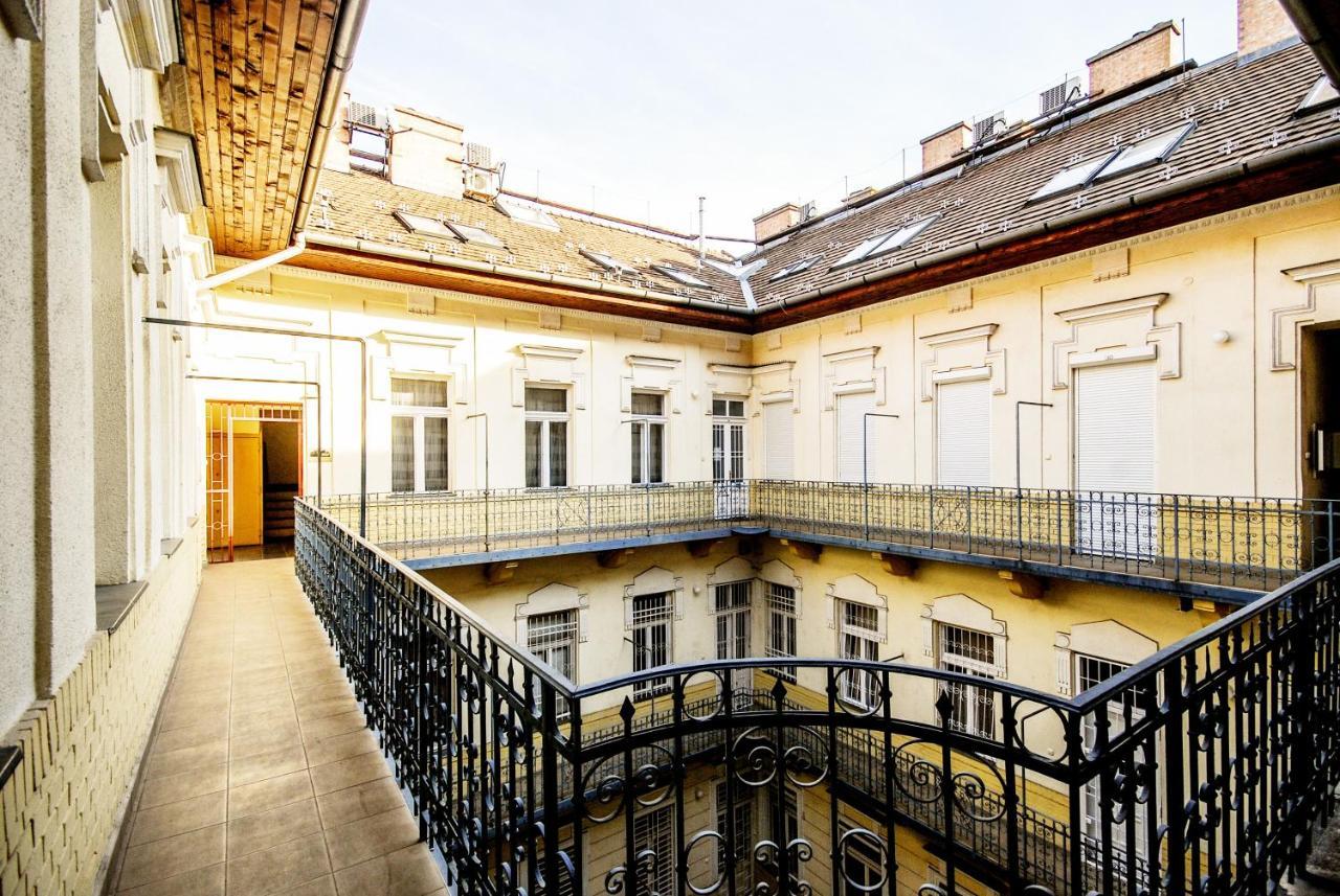 Luxury Paulay Street Apartment ブダペスト エクステリア 写真