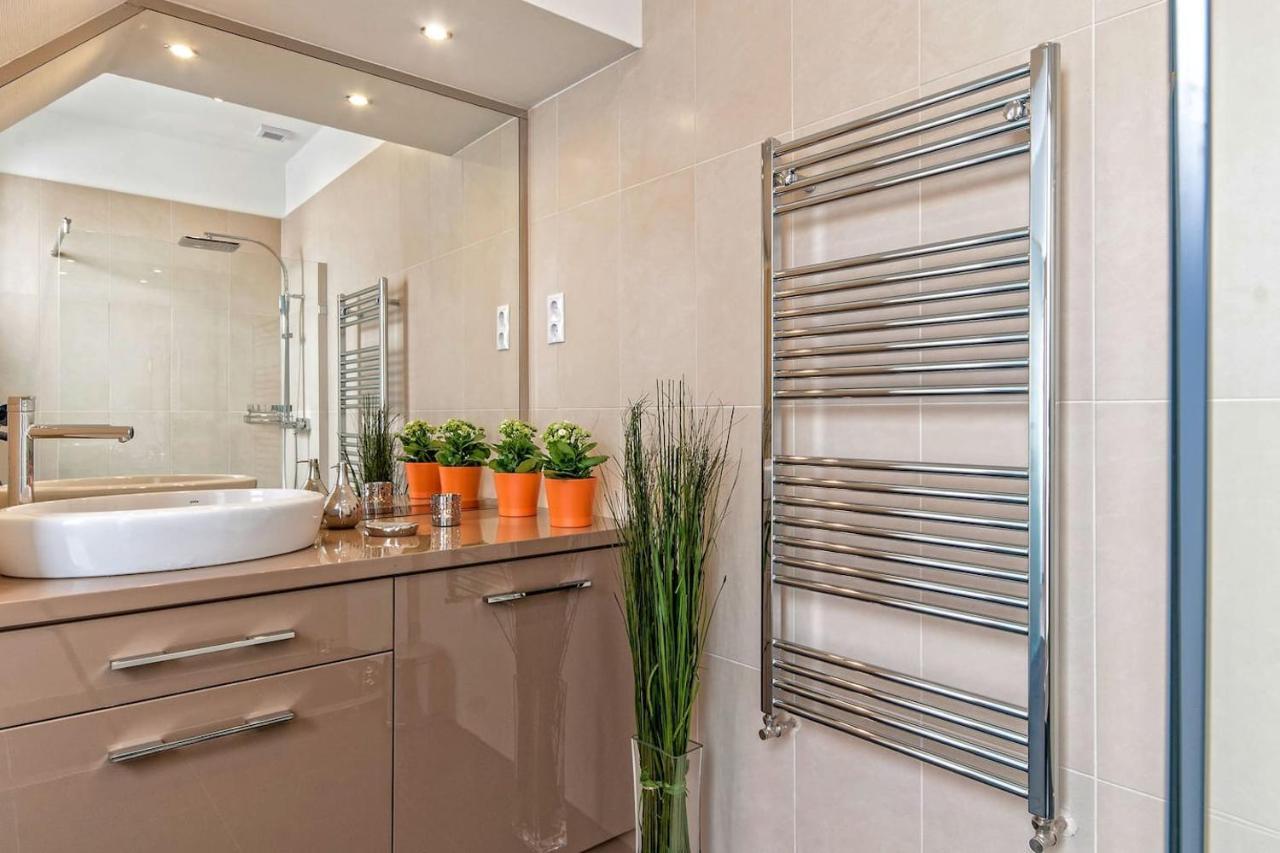 Luxury Paulay Street Apartment ブダペスト エクステリア 写真